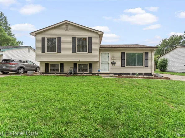 15714 Woodmont St, Romulus, MI 48174