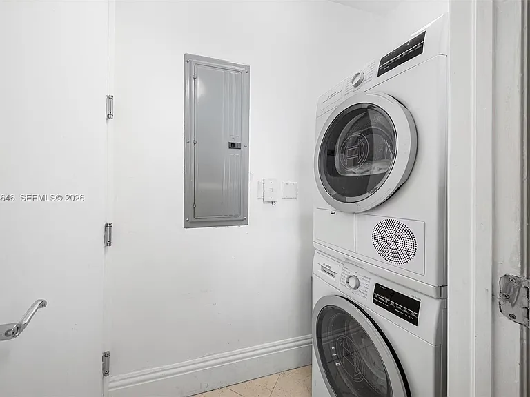 100 S Pointe Dr #702 — Photo 29