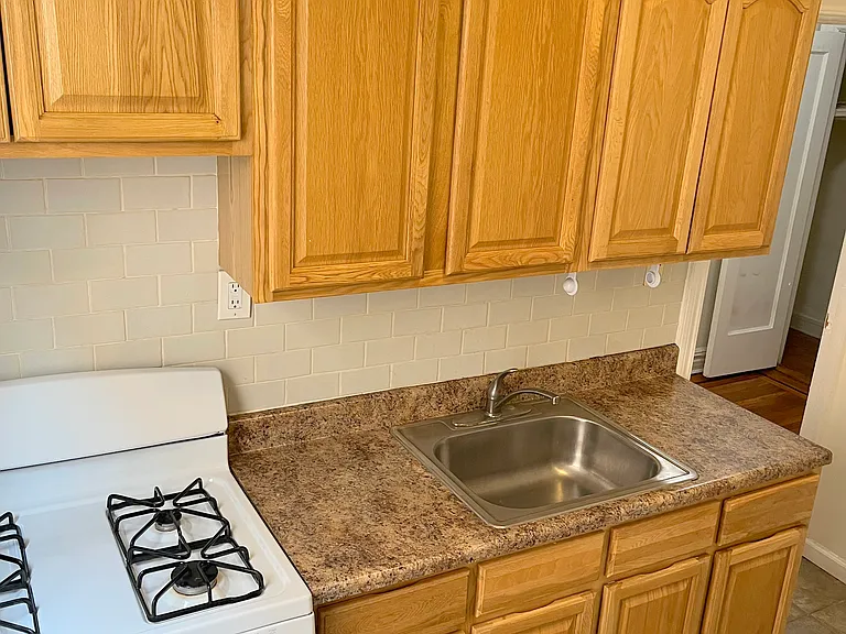 30-75 44th St #2R — Photo 11