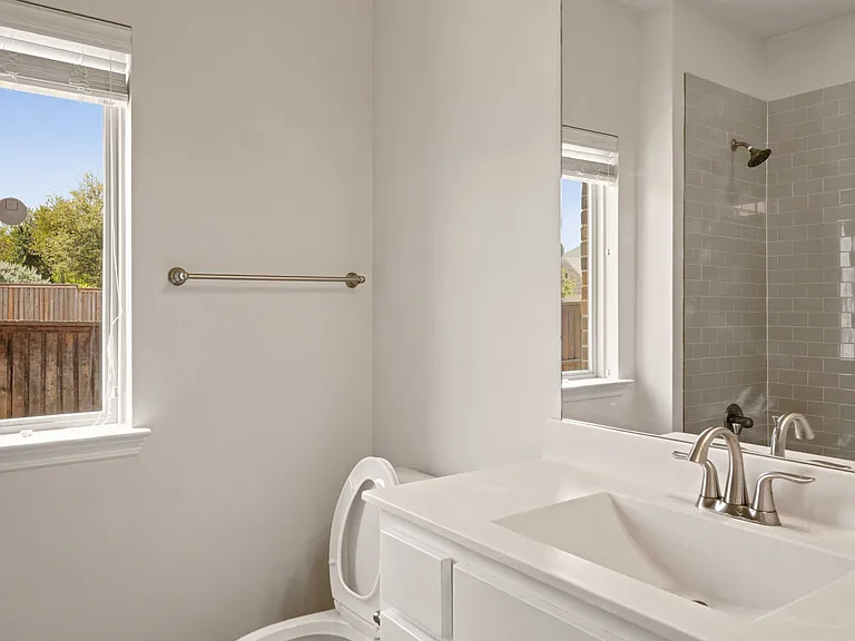 4524 Del Rey Ave — Photo 13