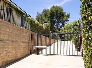 1641 E Hillcrest Dr #A, Thousand Oaks, CA 91362