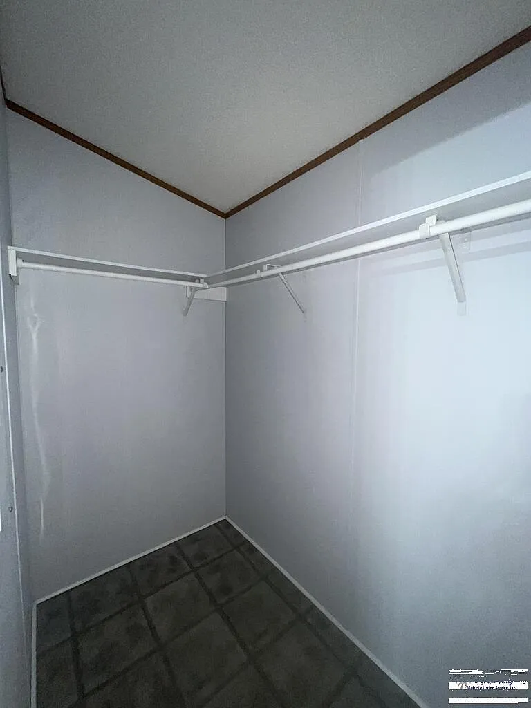 3 bed, 2.0 bath, 1216 sqft, $1,150 — Photo 2