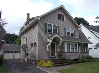 505 Hurstbourne Rd, Irondequoit, NY 14609