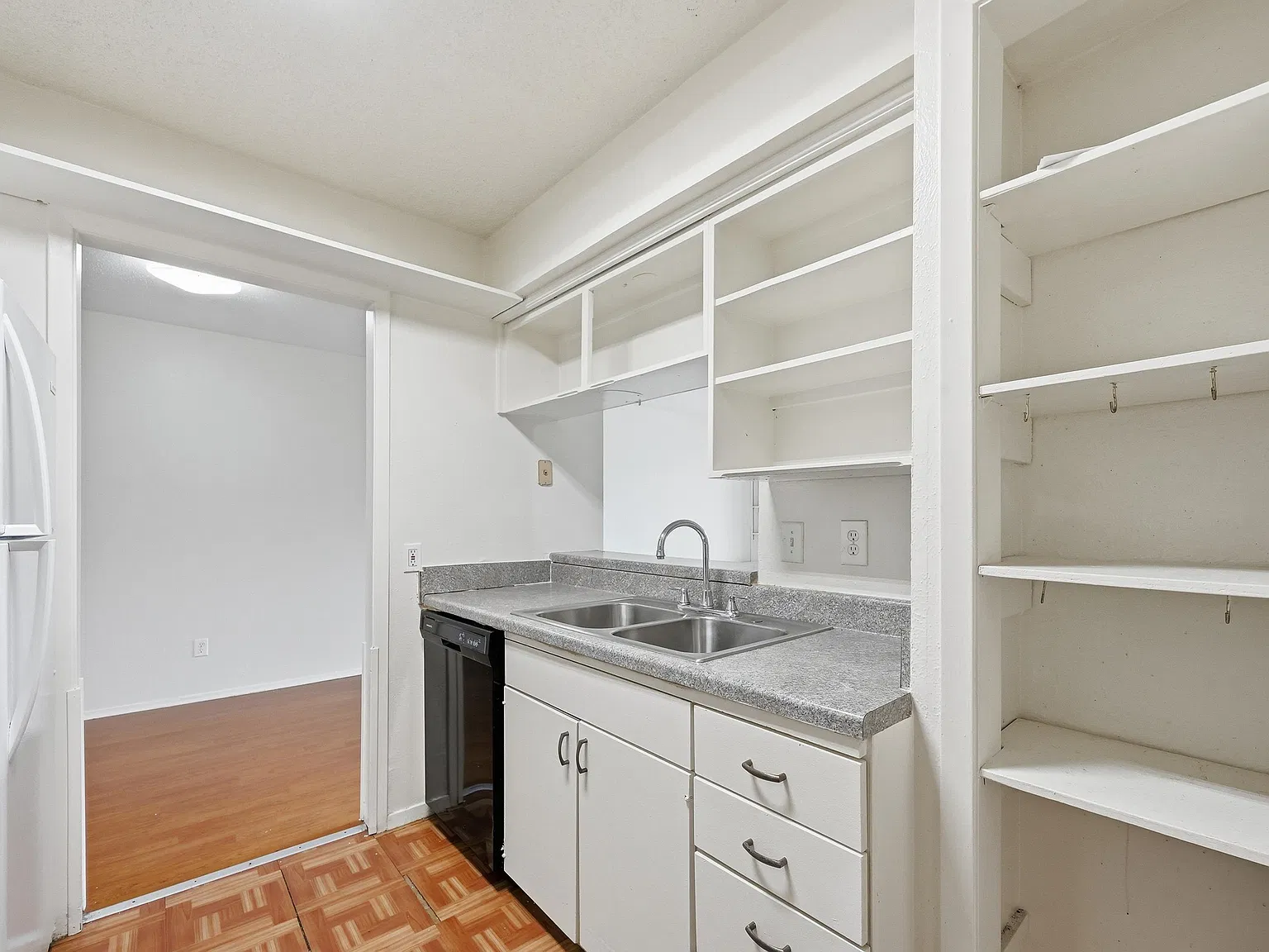 4845 Cedar Springs Rd — Photo 3
