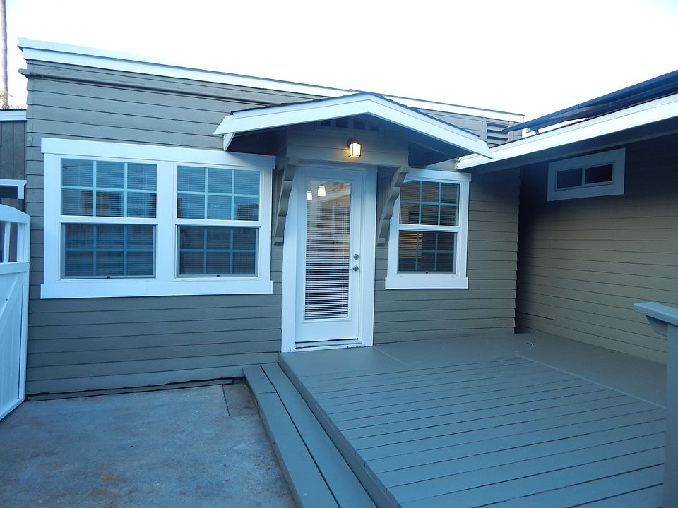 1st image of 4550 42nd St