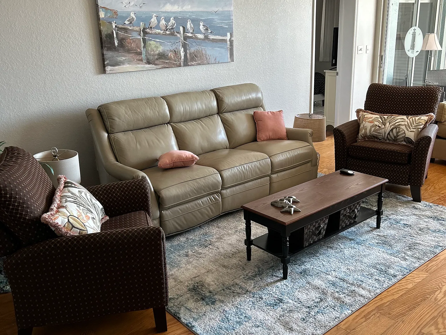 3 bed, 1239 sqft, $4,000 — Photo 2