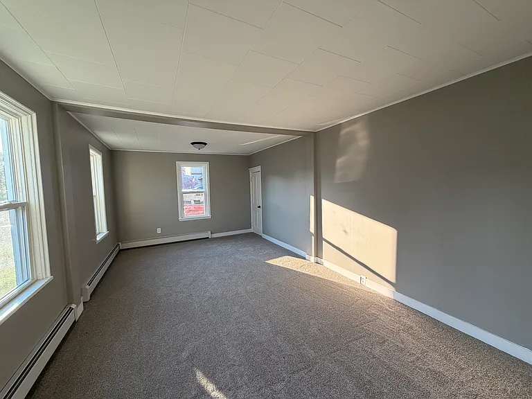 314 S Lake St #A — Photo 2