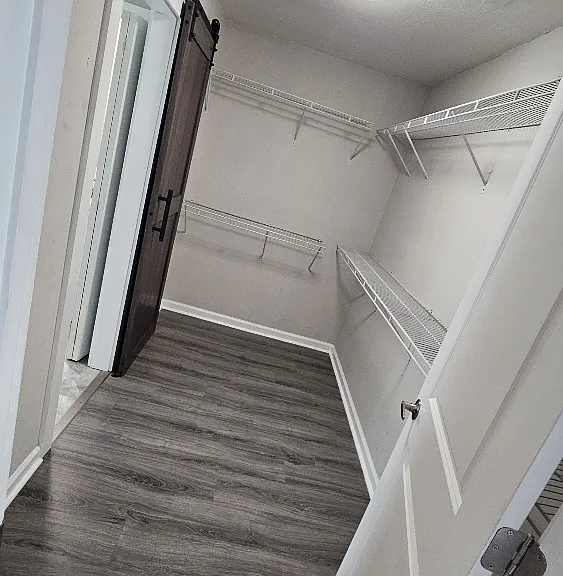 307 Unit A Huge Mstr Closet