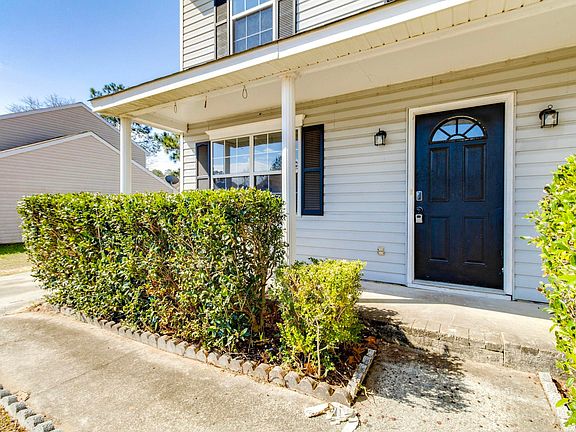 3rd image of 438 Oakbrook Village Rd