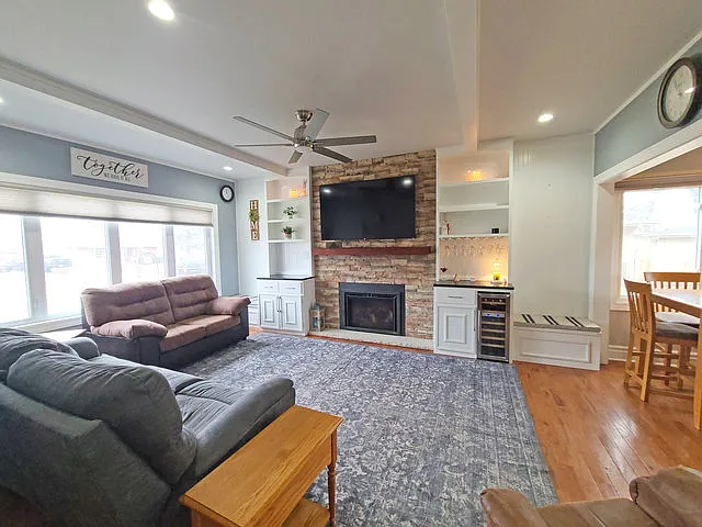 5831 W 109th St — Photo 5