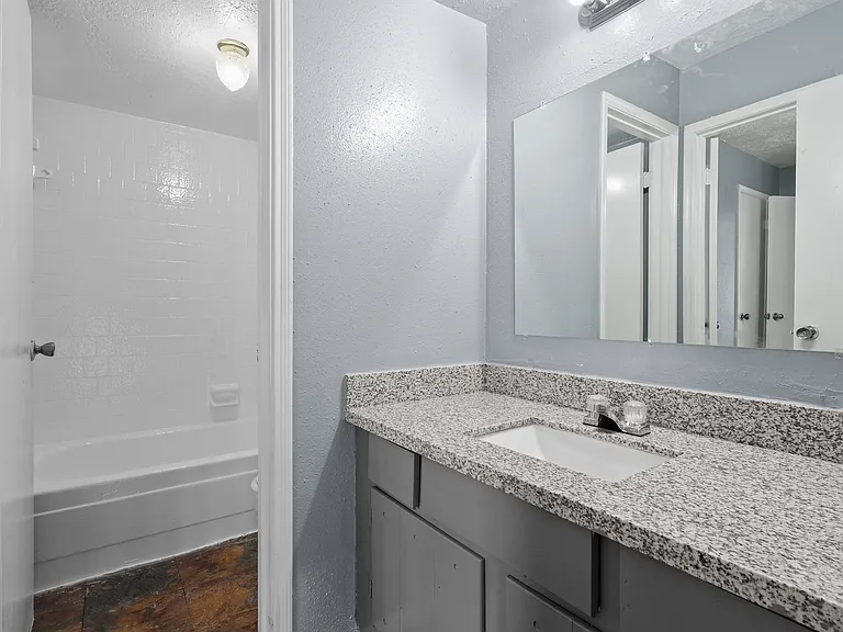 5706 Easthampton Dr #A — Photo 8