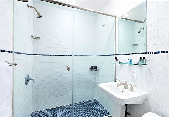 5th image of 25 Tudor City Pl APT 2115