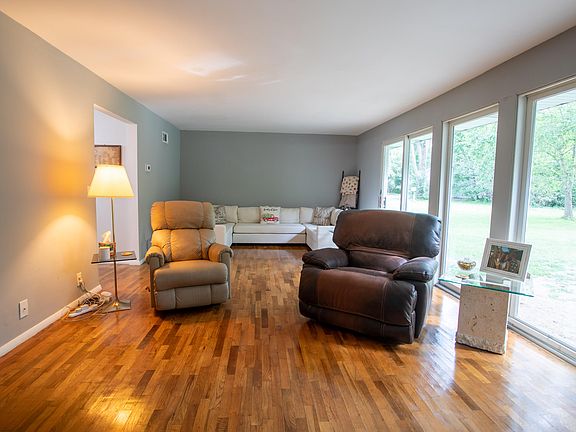 4th image of 10163 Baldwin Rd