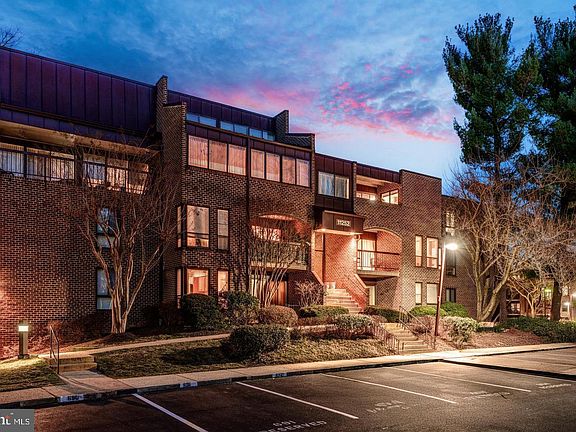 2nd image of 11252 Chestnut Grove Sq APT 26