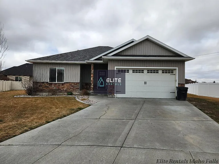 3700 Potomac Way — Photo 1