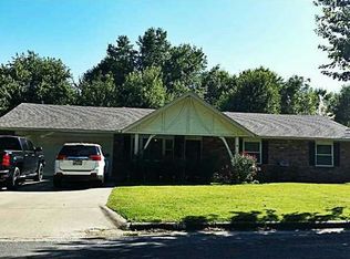 2730 W Highland Cir, Rogers, AR 72756