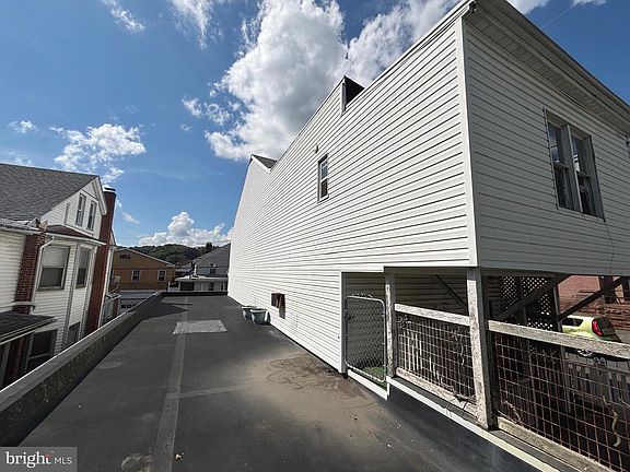 4th image of 217 N 2nd St
