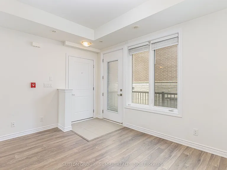 3580 Lake Shore Blvd W #16 — Photo 6