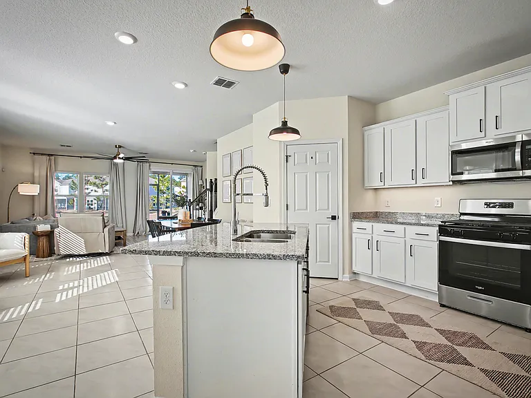 101 Java Ln — Photo 9
