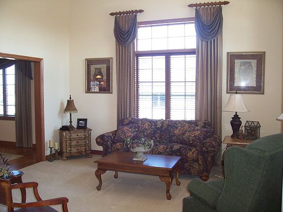 3rd image of 3407 Deer Creek Trl