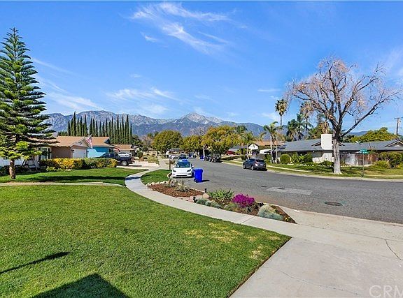 4th image of 7082 Avenida Leon