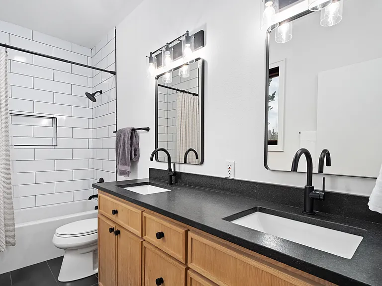 1799 Falcon Dr — Photo 12