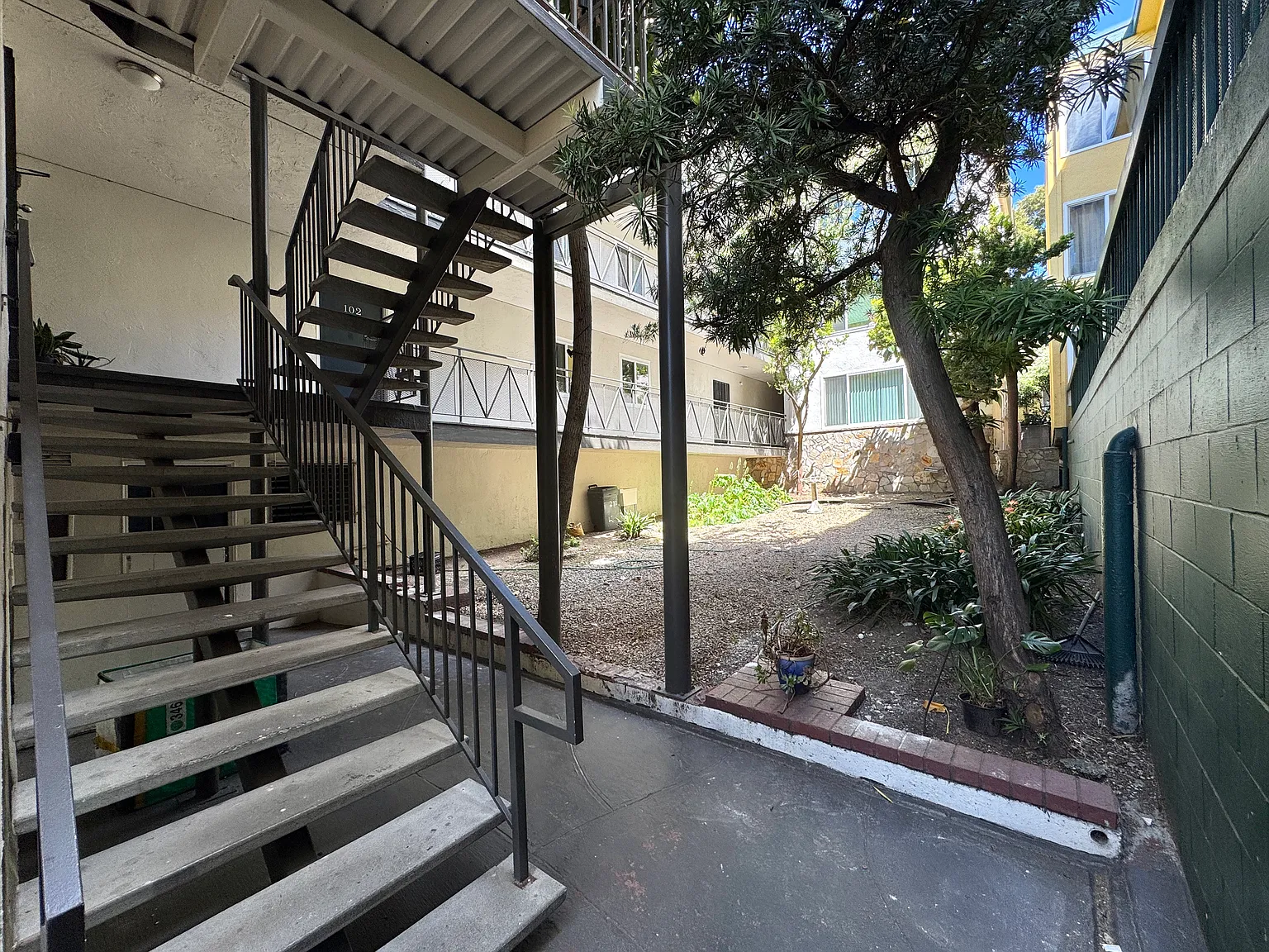 2 bed, 1.5 bath, 1222 sqft, $2,800 — Photo 4