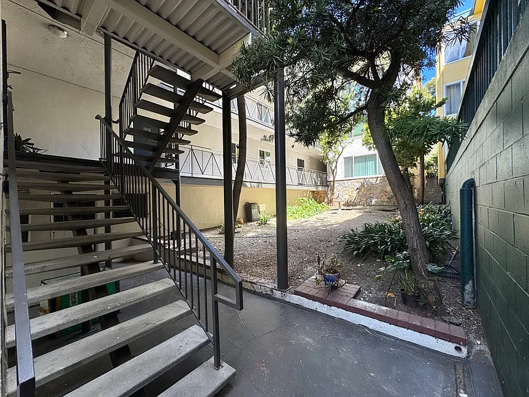 272 Euclid Ave #101 — Photo 4