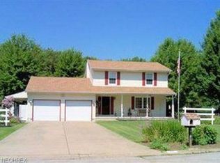 1640 Rosalyn Cir, Mineral Ridge, OH 44440