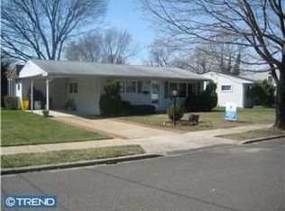 22 Cambridge Cir, Maple Shade, NJ 08052