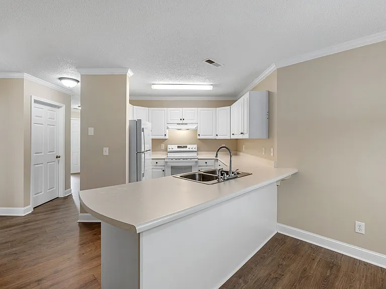 10 Whitfield Way — Photo 9