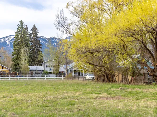 320 4th St W, Whitefish, MT 59937