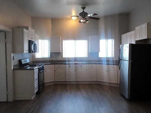 1st image of 939 University Ave Unit 2