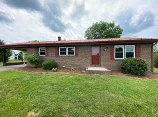 863 Willis Gap Rd, Ararat, VA 24053