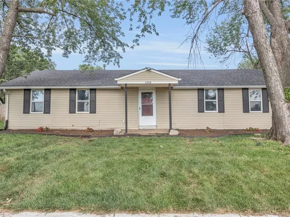 1246 S Brockway St, Olathe, KS 66061