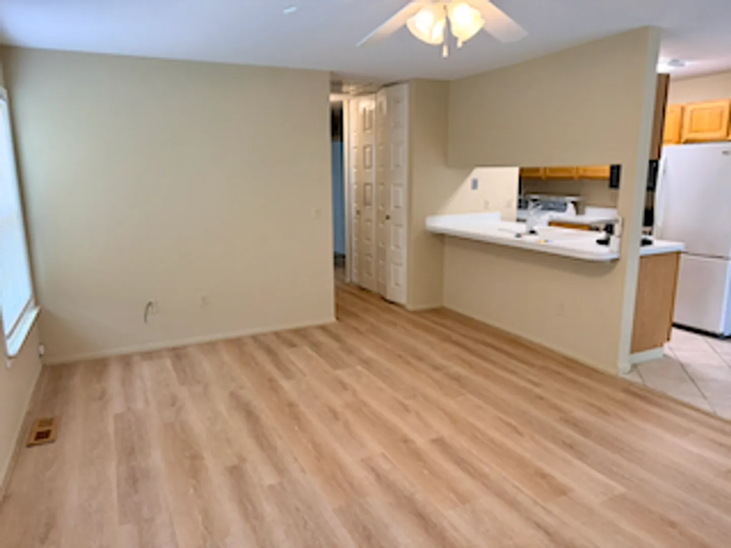 Updated 2-Bedroom Condo in Keatington Move-In Ready! — Photo 3