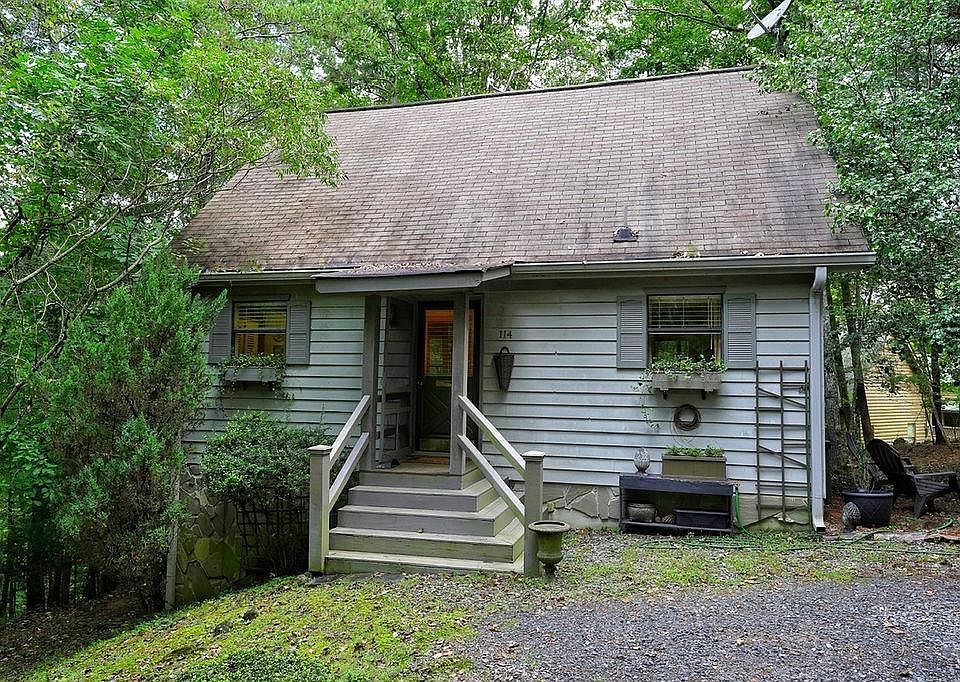 1st image of 114 Blackberry Falls Ct