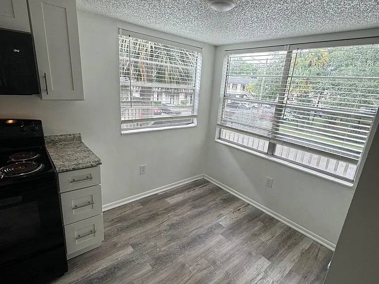1826 Bayard Pl #6 — Photo 4