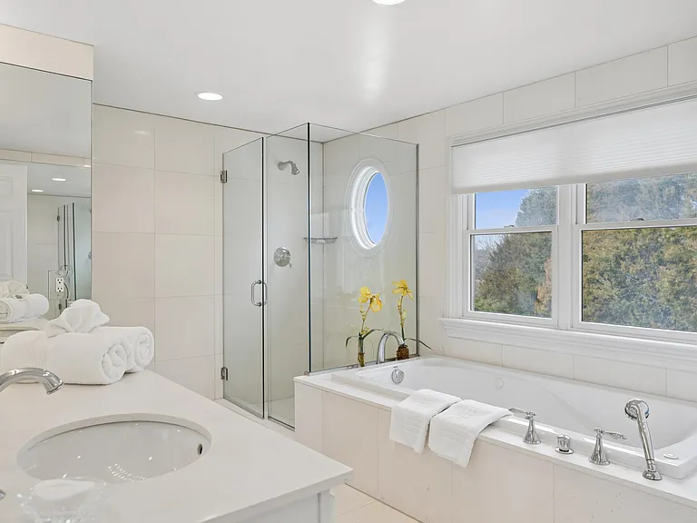 145 Olivers Cove Ln — Photo 32