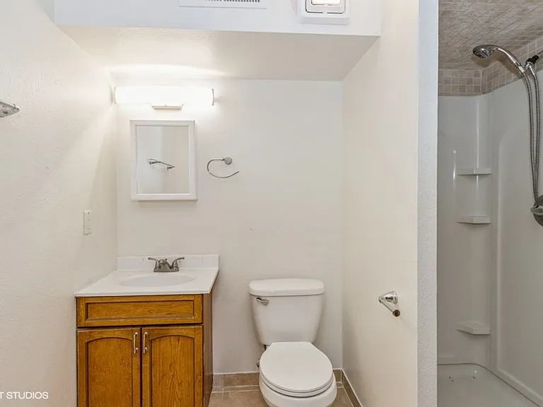 1359 Southview Cir — Photo 25