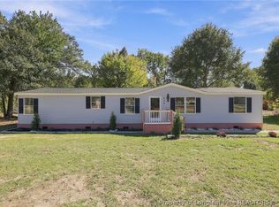 824 Shakertown Rd, Fayetteville, NC 28312