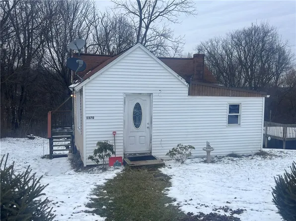 1370 Treece Ave, Ellwood City, PA 16117