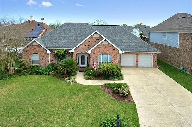 1st image of 35 Burleigh Ct N