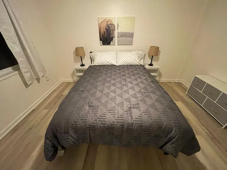 1210 Irving Ave #5 — Photo 5