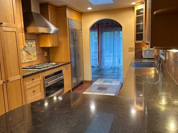 1006 Valencia Ave, Davis, CA 95616