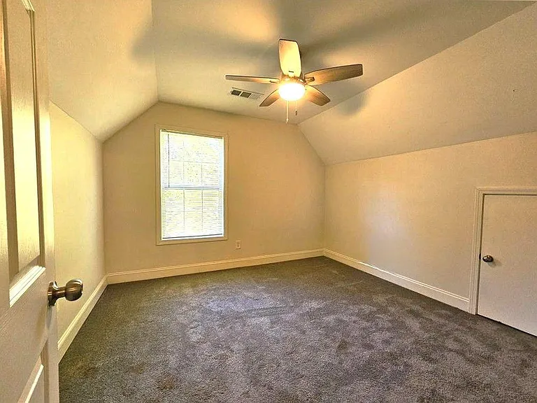 718 N Evelyn Pl NW — Photo 12
