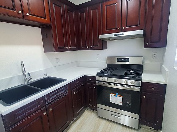 3rd image of 2230 E Ocean Blvd #19-1