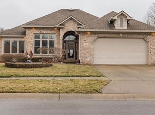 761 Wild Rose Ln, Greenwood, IN