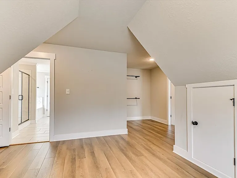 419 Barrow Ln — Photo 34