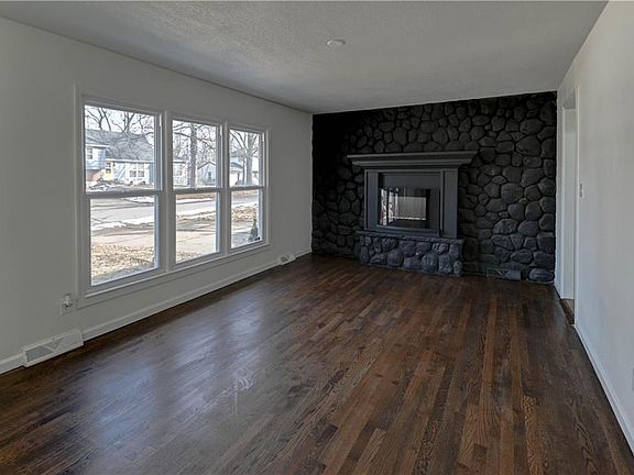 2nd image of 13310 Donnelly Ave